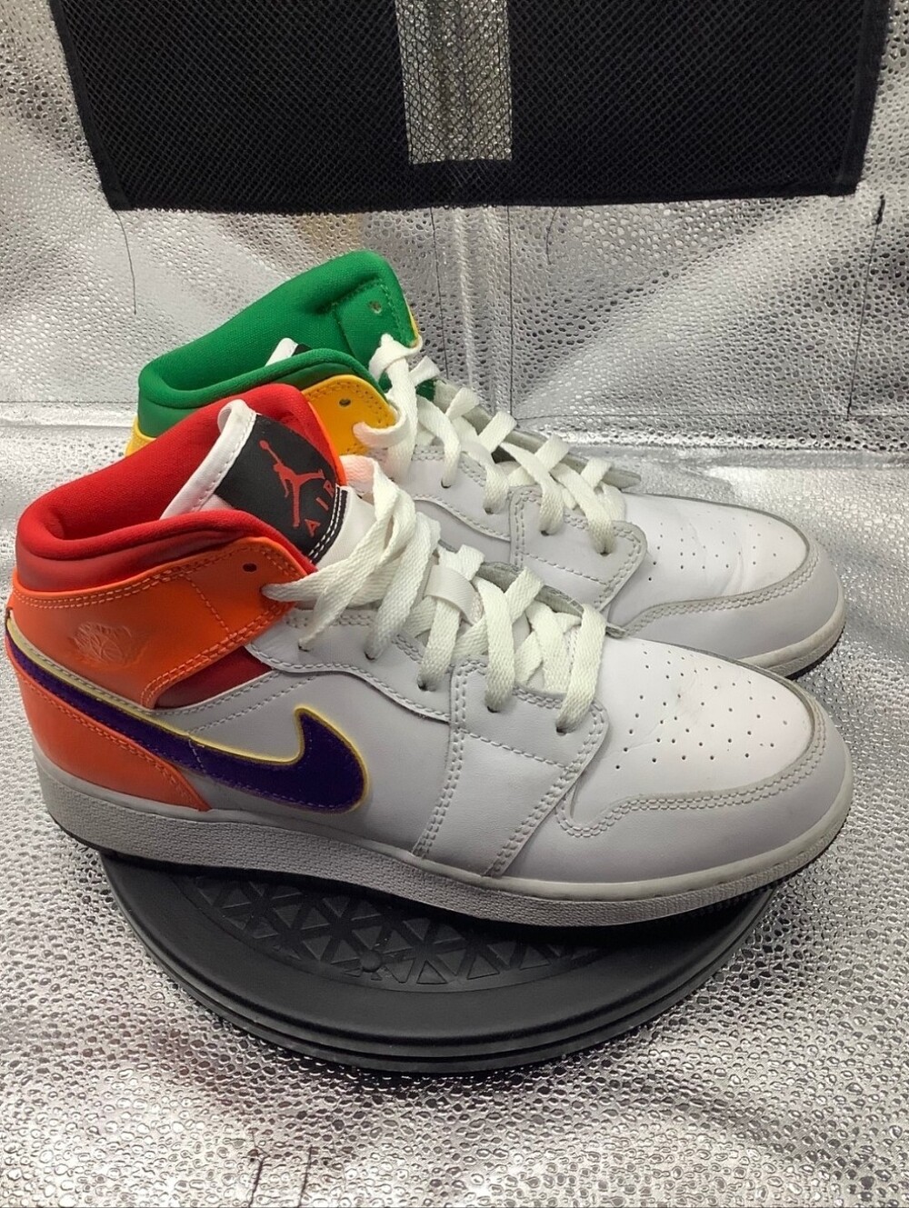 Air Jordan 1 Mid Alternate Multi-Color GS 6.5Y / Women’s 8
